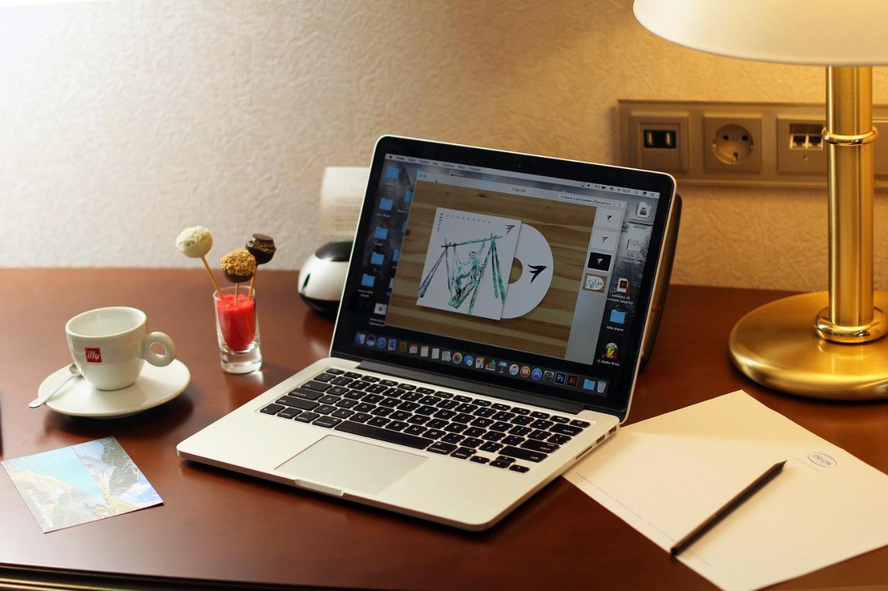 Orion Hotel Bisjkek Buitenkant foto A Lenovo Yoga 2 Pro