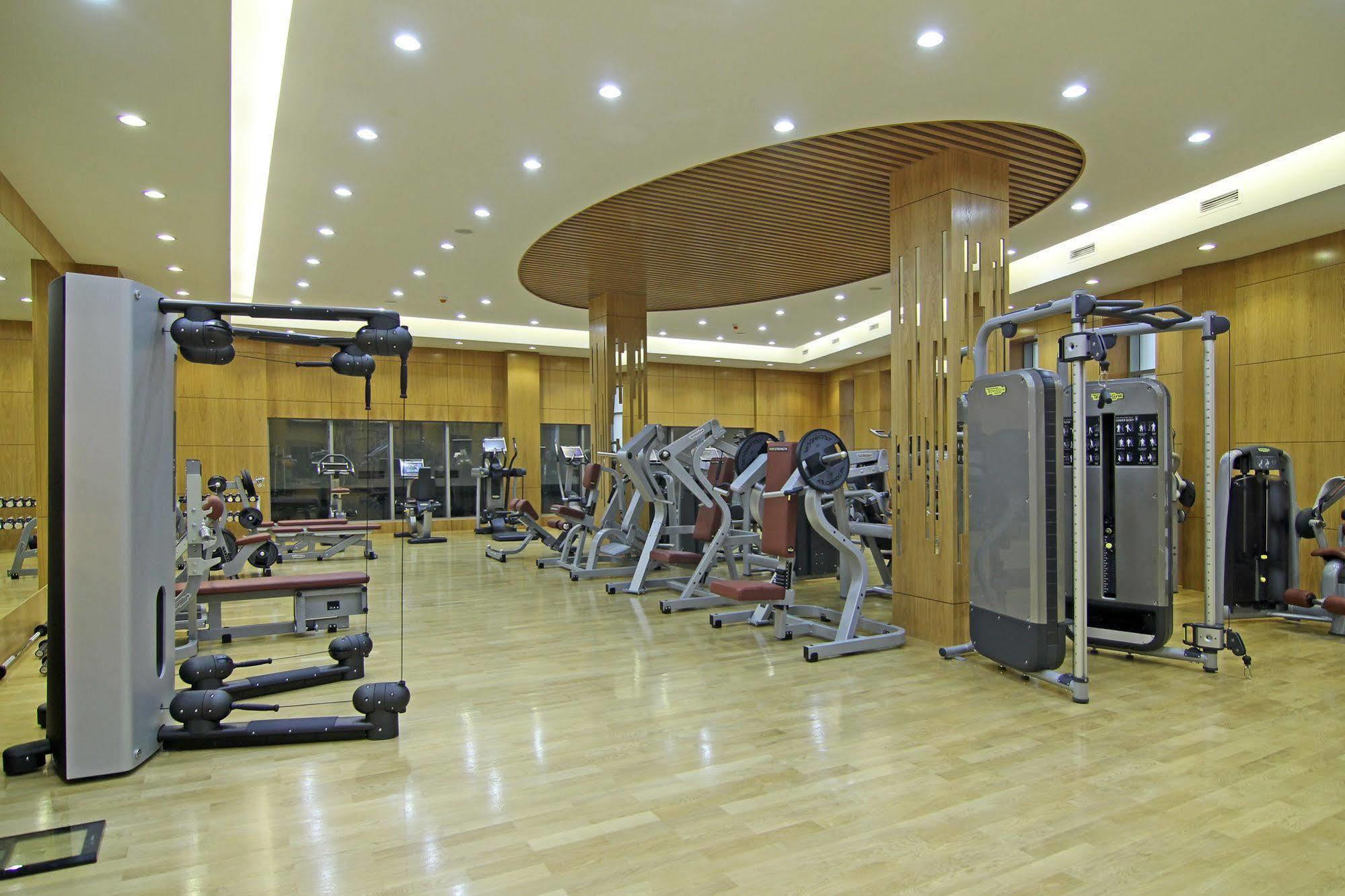 Orion Hotel Bisjkek Buitenkant foto The gym at the hotel