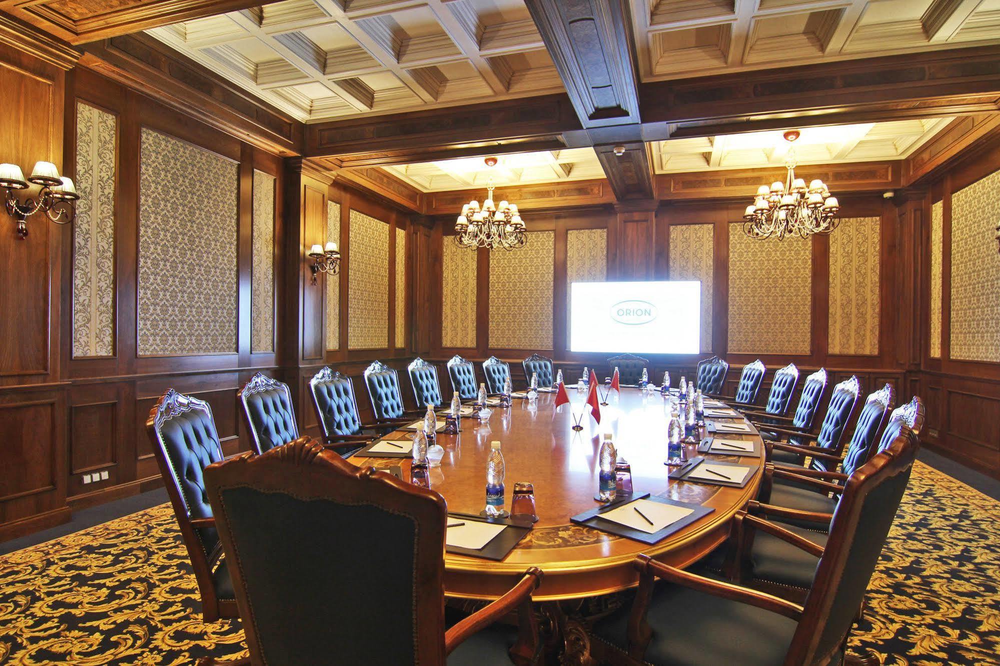 Orion Hotel Bisjkek Buitenkant foto The boardroom at the World Trade Center